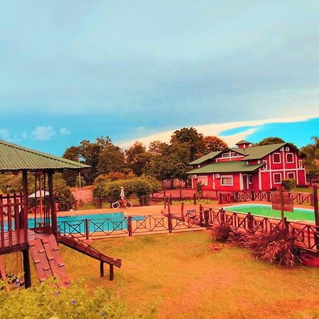 El Manantial De Iguazu Villa ปูแอร์โตอีกวาซู ภายนอก รูปภาพ