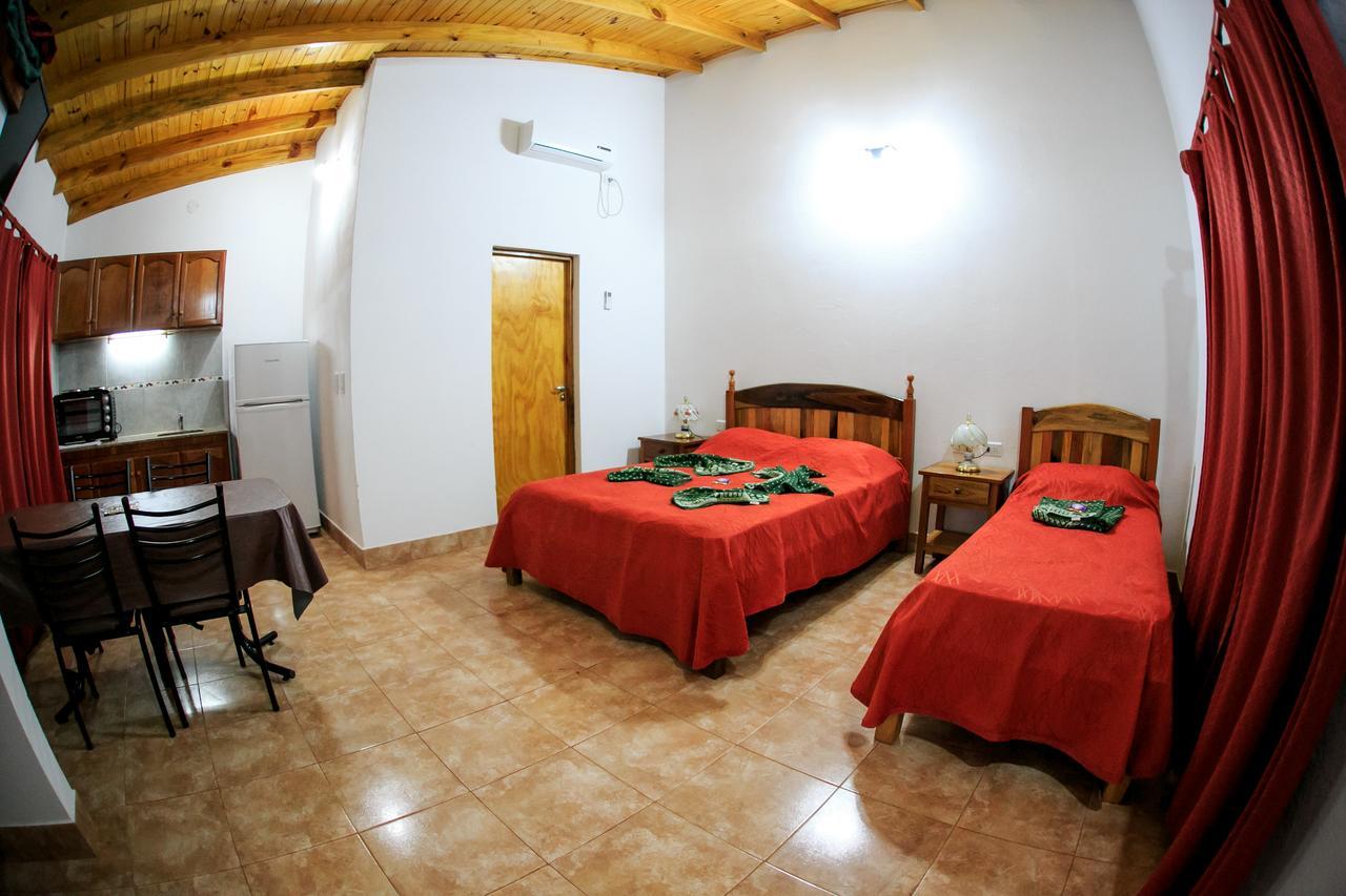 El Manantial De Iguazu Villa ปูแอร์โตอีกวาซู ภายนอก รูปภาพ
