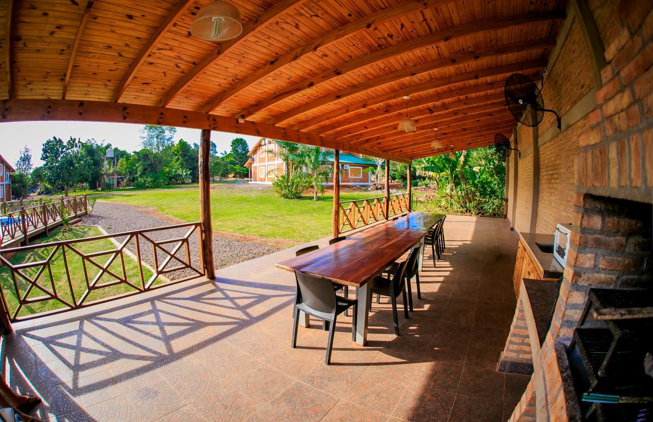 El Manantial De Iguazu Villa ปูแอร์โตอีกวาซู ภายนอก รูปภาพ