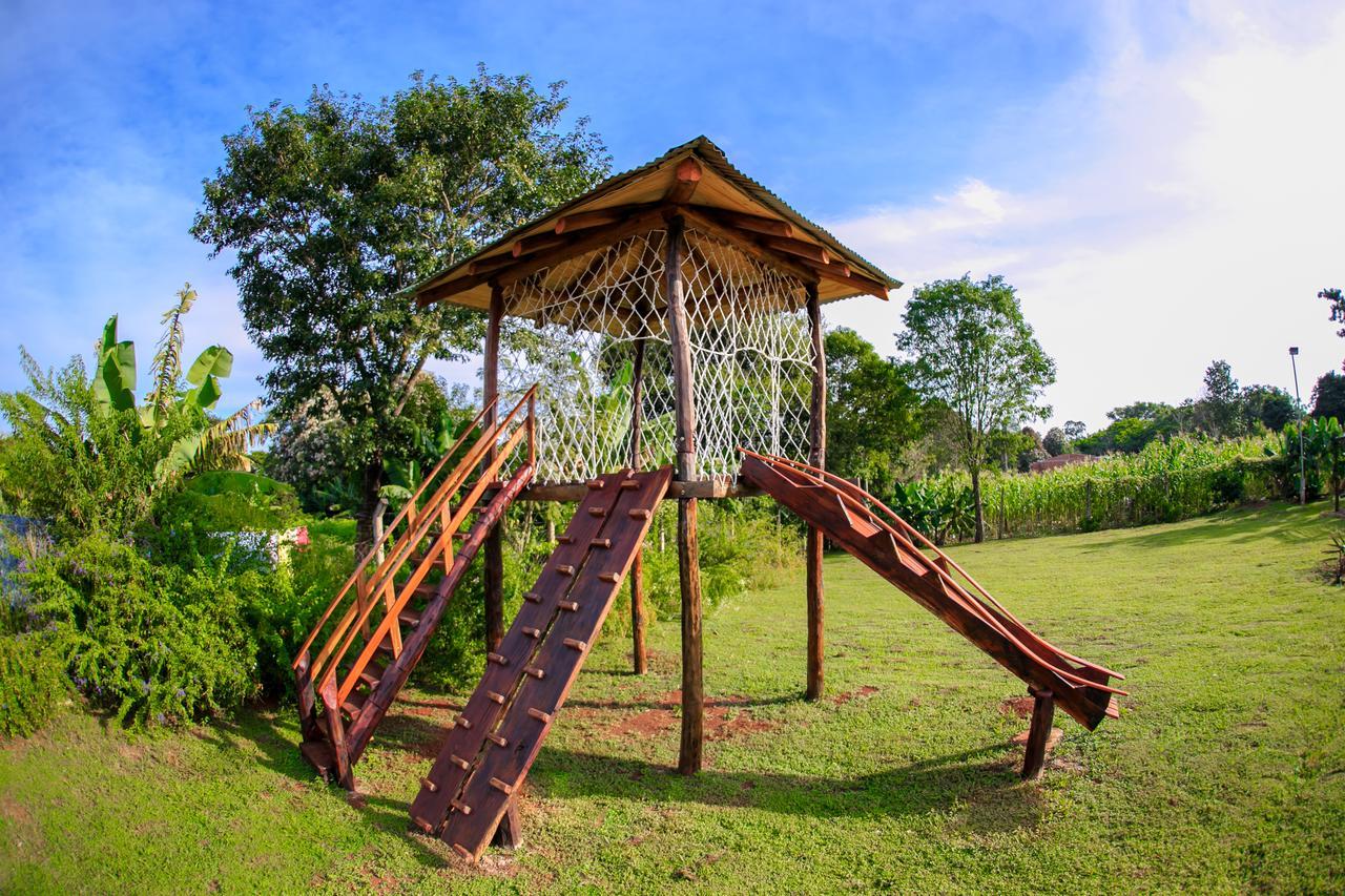 El Manantial De Iguazu Villa ปูแอร์โตอีกวาซู ภายนอก รูปภาพ
