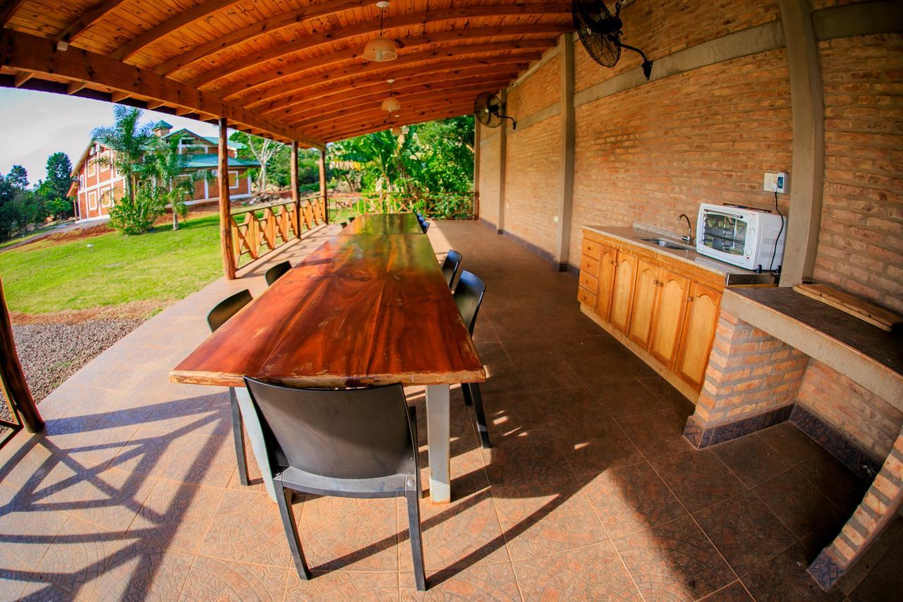 El Manantial De Iguazu Villa ปูแอร์โตอีกวาซู ภายนอก รูปภาพ